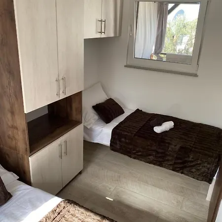 Kayo Mobile Homes *