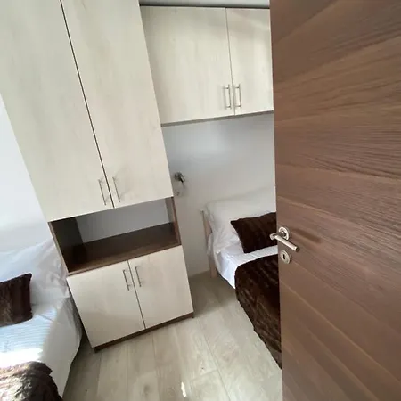 Kayo Mobile Homes *